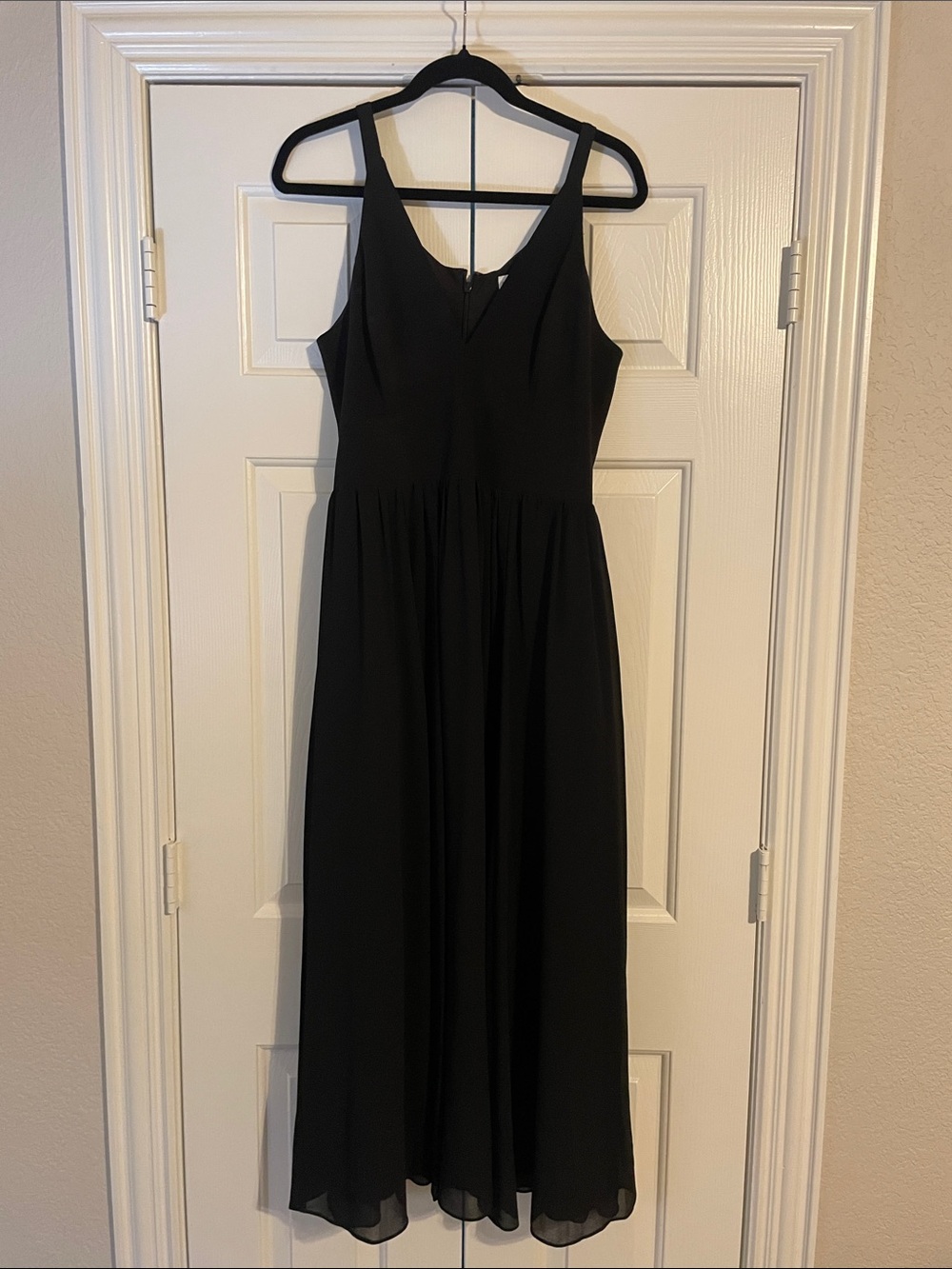 Dress the Population Black V-Neck Sleeveless Cocktail dress